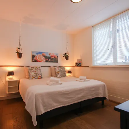 1900 Hotell 3*
